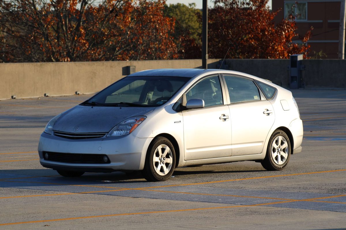 How much does it cost to rent a Prius for a week?